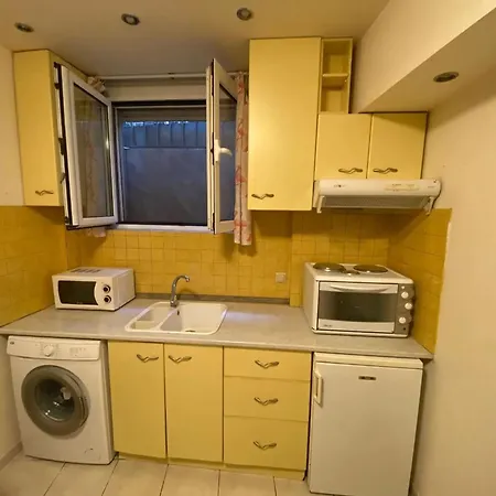 Amazing Studio Next To The Center 10 Mins Walk 123 *